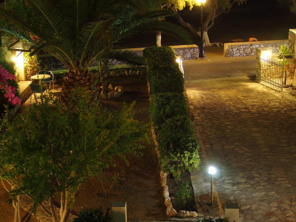 Villa Dolphin Azolimnos Ngoại thất bức ảnh